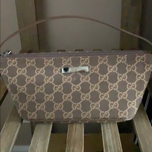 Small GUCCI wrist bag